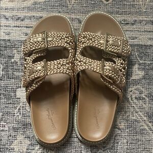 Women's Universal Thread Gold and Tan Sandals